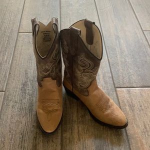 Kids Old West Cowboy Boots. Like new condition.
